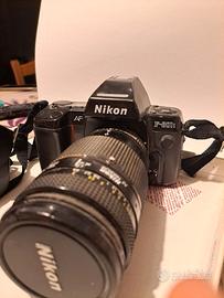 Nikon F-801S usata +obiettivo Nikkor + flash SB-20