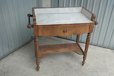 Tavolino con marmo e cassetto