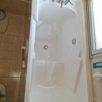 vasca da bagno per anziani e persone diversamente 