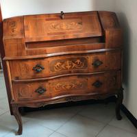 Mobile scrittoio in stile "Maggiolino"