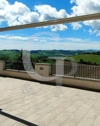 Villa di 460 m² con 4 locali e box auto doppio a C