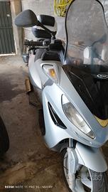 Malaguti Madison 250 RS scooter 