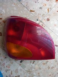 Faro posteriore sinistro FIESTA mk4