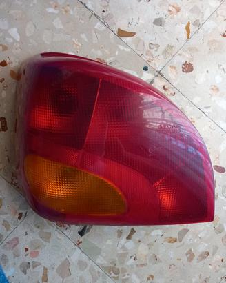 Faro posteriore sinistro FIESTA mk4