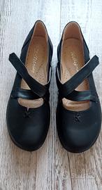 Scarpe con plantare anatomico morbido Wellspring d