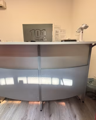 Desk reception