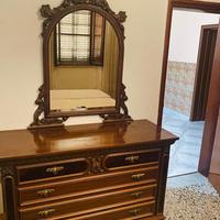 Camera da letto matrimoniale stile classico