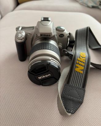 Nikon F55 reflex 35mm + zoom 28-80mm f/3.3-5.6G