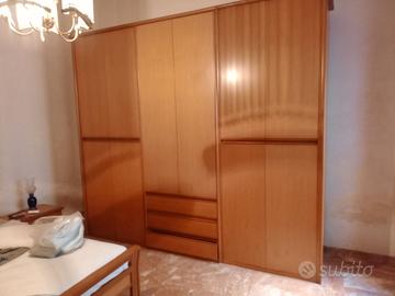 ARMADIO IN LLEGNO 6 ANTE