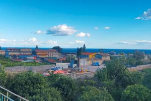 Pressi San Leonardello casa singola con terreno