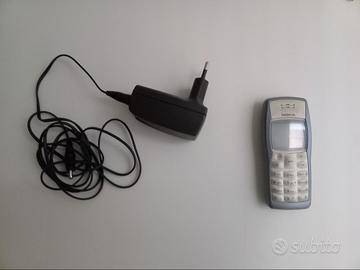Telefono GSM Nokia 1100 usato grigio.
