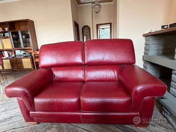 Coppia divani in pelle, mai usati