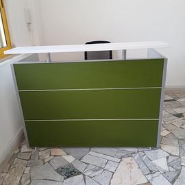 Bancone Reception + Sedia da Ufficio coordinata -