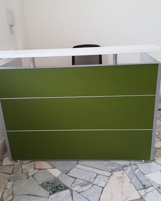 Bancone Reception + Sedia da Ufficio coordinata -
