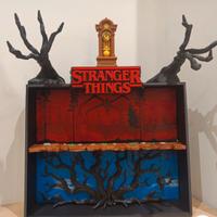 Espositore top di gamma stranger things kinder joy