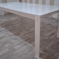 tavolo in legno con vetro 180m allungabile 340