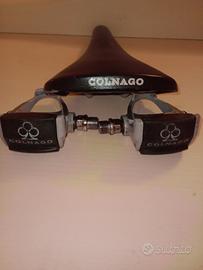 sella in pelle Colnago e pedali look colnago
