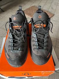 Scarpe marca Tecnica