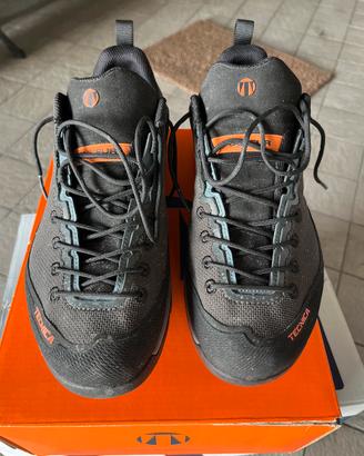 Scarpe marca Tecnica