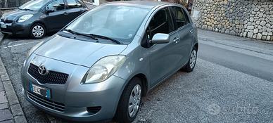 Toyote YARIS anno 2006 1.4 D4D