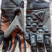 GUANTI MTB CON PROTEZIONE DAINESE