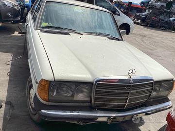 MERCEDES 240D RICAMBI
