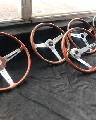 N. 5 Volanti per autovetture marca Alfa Romeo