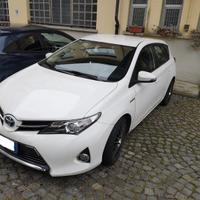 TOYOTA Auris 1.8 Hybrid ACTIVE - novembre 2013
