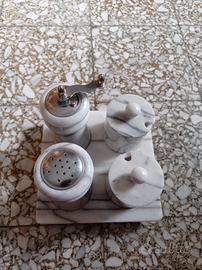 sale e pepe in marmo
