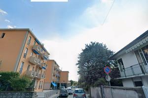 Ampio trilocale con terrazzo e garage a Como