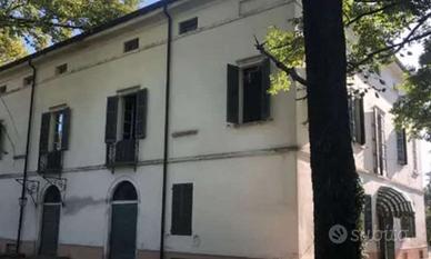 Villa a Parma (PR)