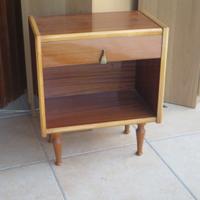 VECCHIO COMODINO VINTAGE