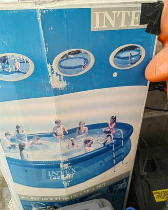 Piscina 4 metri e 50 nuovissima
