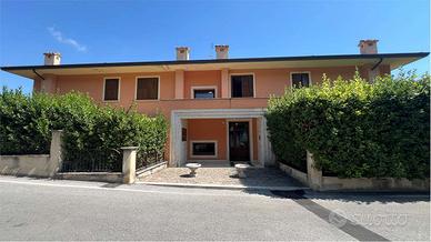 San Mariano, Appartamento con le caratteristiche