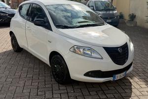 Lancia Ypsilon 1.2 69 CV 5 porte Platinum