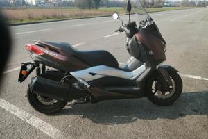 Xmax300