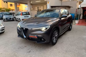 Alfa Romeo Stelvio 2.2 Turbodiesel 160 CV AT8 RWD 