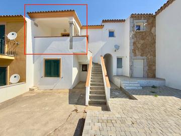 Comodo bilocale al primo piano con veranda vista m