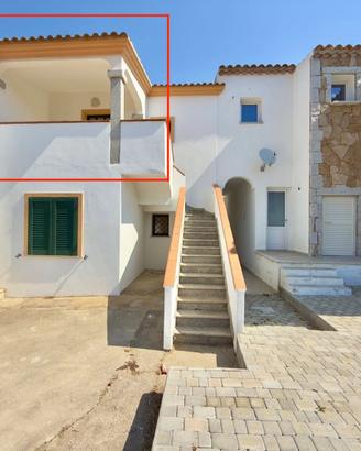 Comodo bilocale al primo piano con veranda vista m