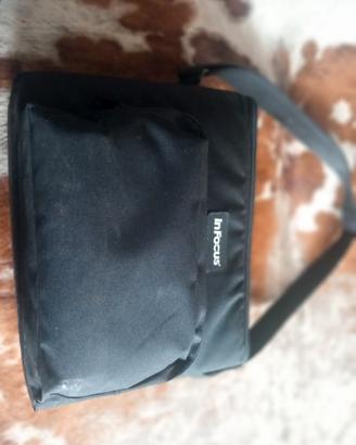 Proiettore InFocus X1 con borsa e telecomando