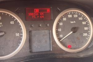 Opel vivaro 2.0 dci 115cv 2010