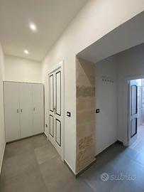 Trilocale arredato in via TRENTO ,LE