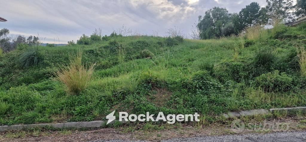 Terreno di 1000 m² a Montepaone - Altro