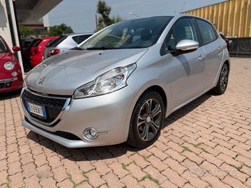 Peugeot 208 1.4 HDi 68 CV 5 porte Allure