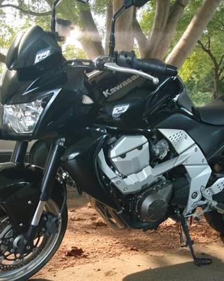 Kawasaki Z 750 solo 20.000 km
