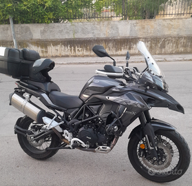 Benelli TRK 502x 2022 poco trattabile