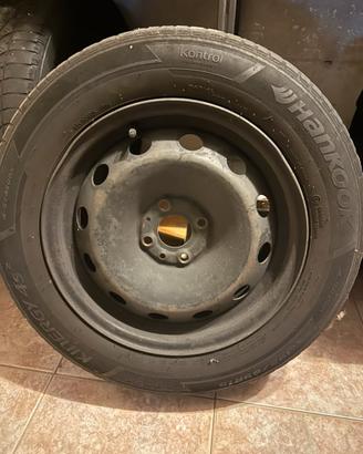 Sette completo, quattro Cerchi ferro da 15“