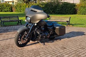 Harley Davinson Street Glide Special  114