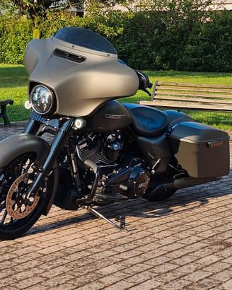 Harley Davinson Street Glide Special  114