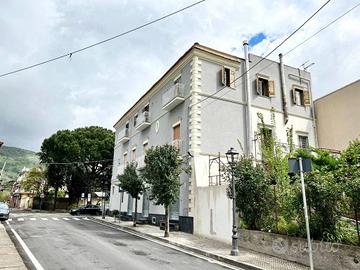 Attività / Licenza di 65 m² a Castel San Giorgio